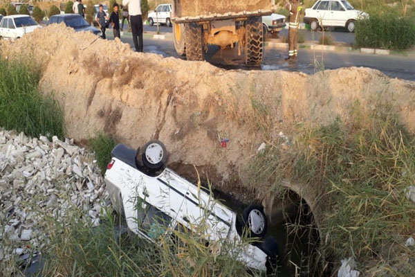 فوت راننده پراید بر اثر سقوط در کانال فاضلاب