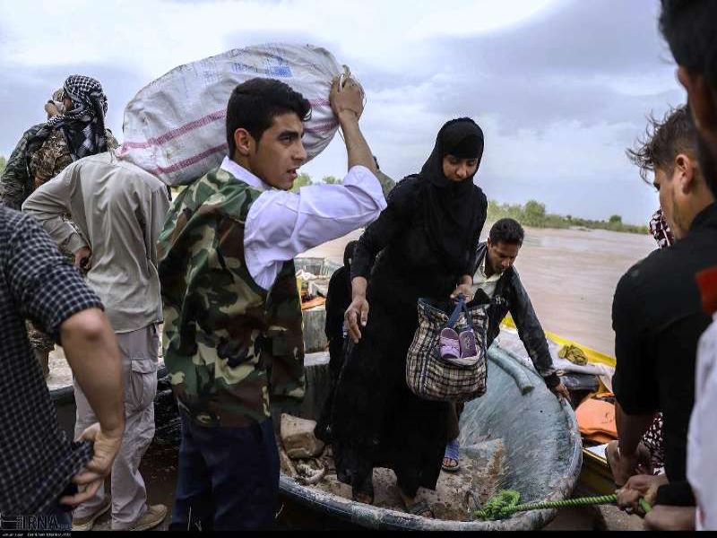 کمک 300 میلیون تومانی اصناف شمیرانات به سیل زدگان