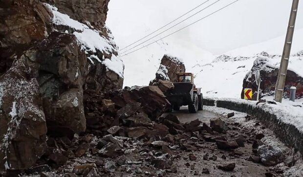 احتمال ریزش سنگ در مسیرهای کوهستانی استان تهران